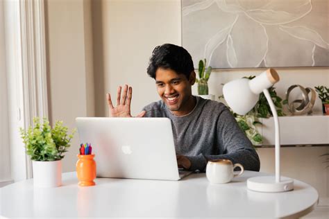 micro entrepreneur definition|Micro Entrepreneurship: A Guide to Starting Small .